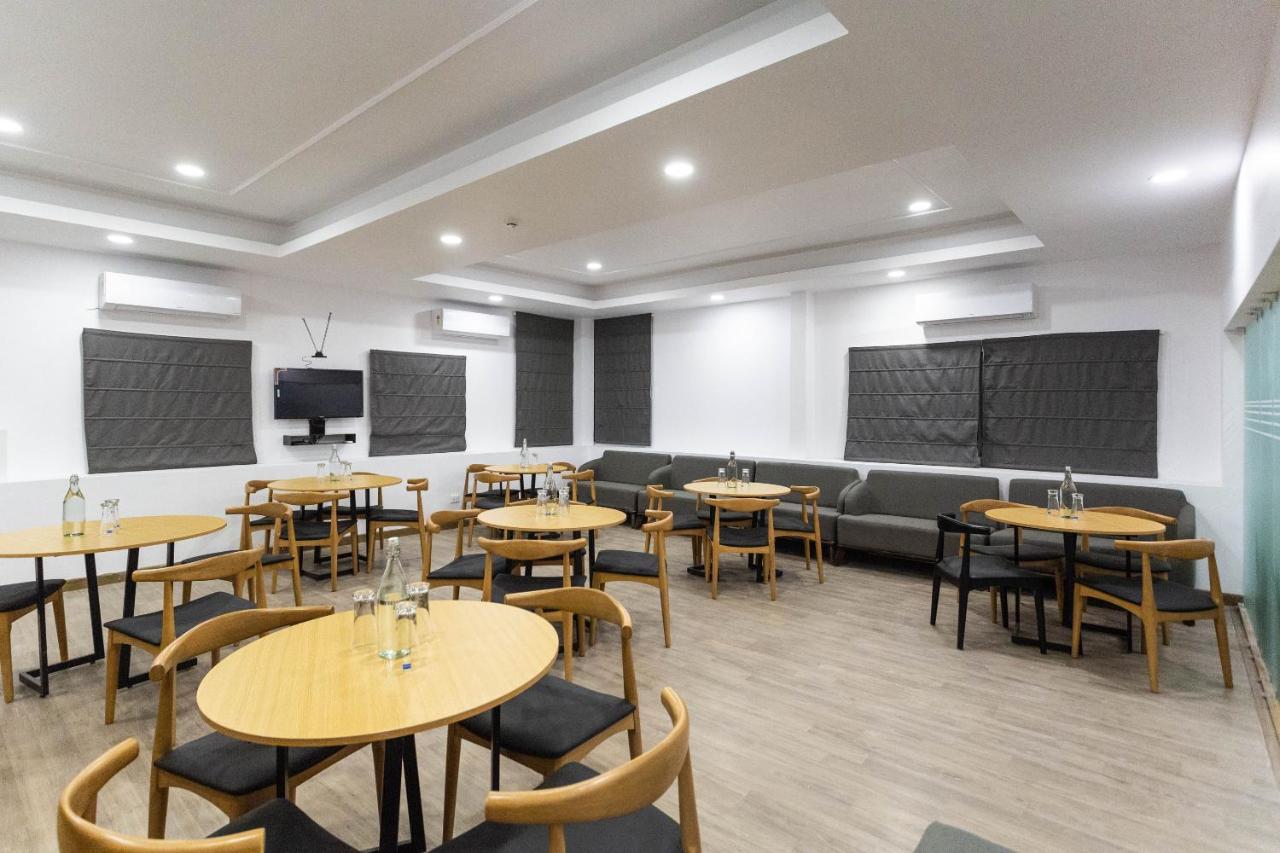 Oyo Townhouse 209 Habitat New Town Hotel Kolkata Exterior photo