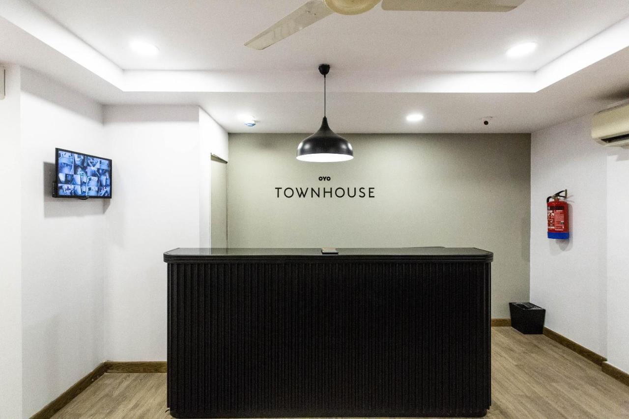 Oyo Townhouse 209 Habitat New Town Hotel Kolkata Exterior photo